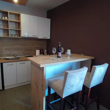 Como Apartment