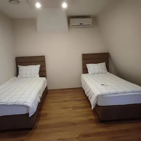 Apartment Como *