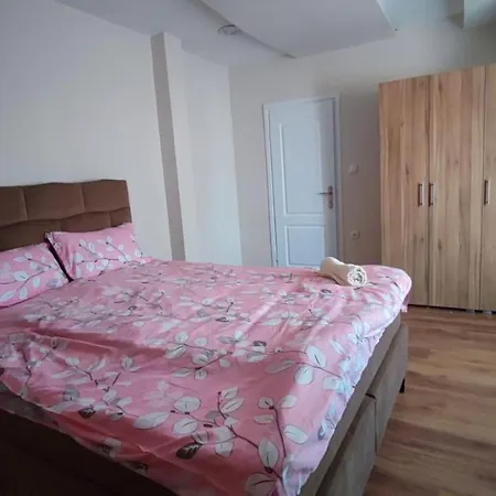Apartment Como *